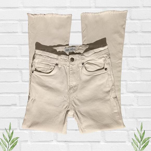 Stylish Zara White Bootcut Women's Jeans Size 4 Raw Hem - Picture 3 of 14